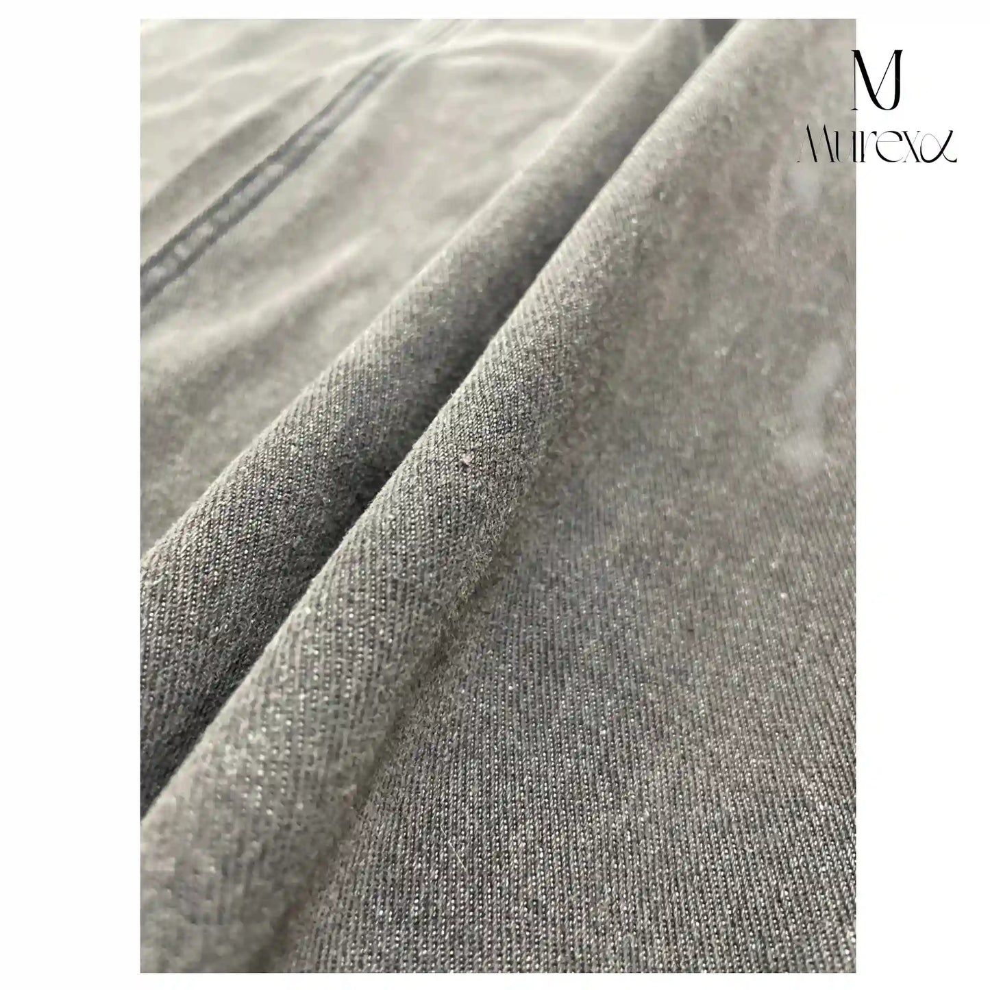 計算されつくしたシルエットで自然な若見え_Wide Denim