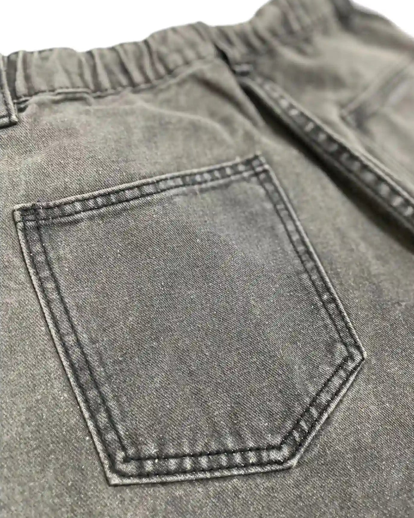 計算されつくしたシルエットで自然な若見え_Wide Denim