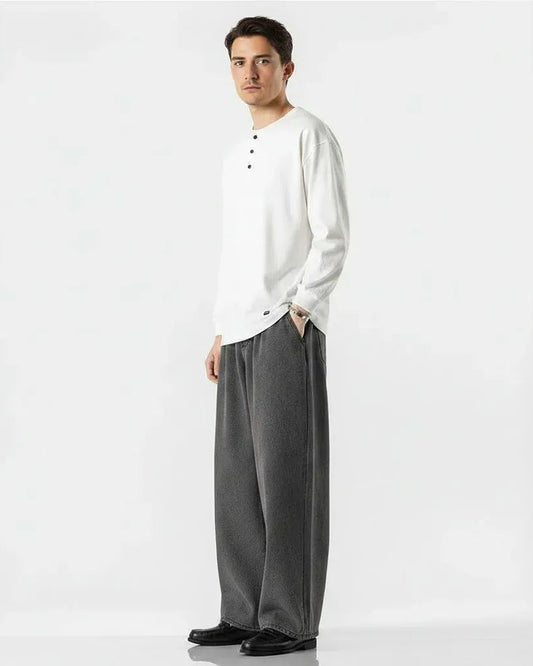 計算されつくしたシルエットで自然な若見え_Wide Denim